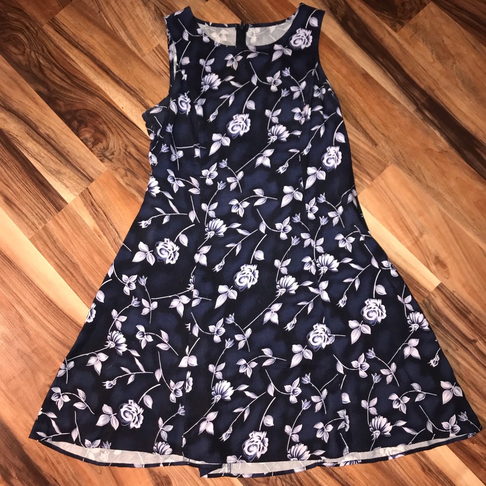 Women’s dress